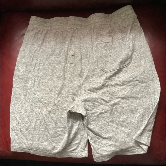 Shorts size large - Picture 2 of 3